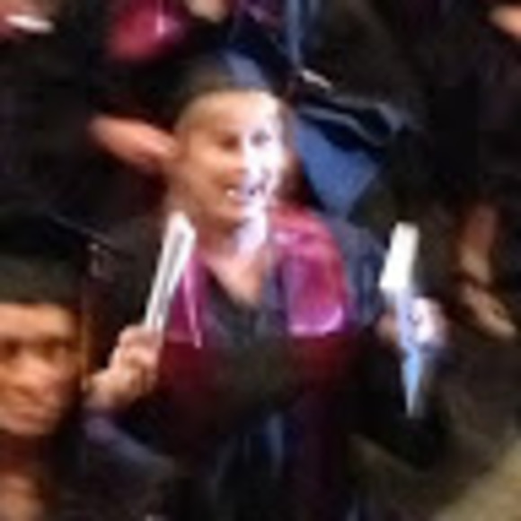 Meet your Posher, Cynthia - Picture 1 of 1